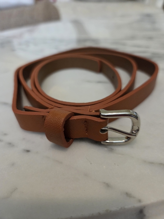 Accessories - Women's Thin Faux Leather Belt in Tan - For A Size Large